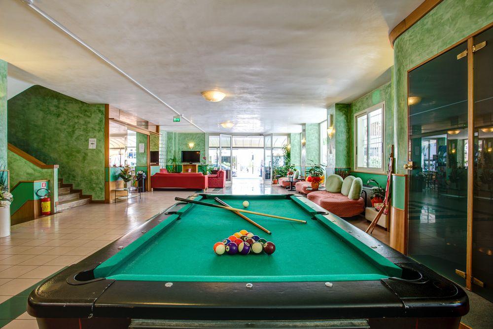 Hotel Aiglon Ρίμινι Εξωτερικό φωτογραφία