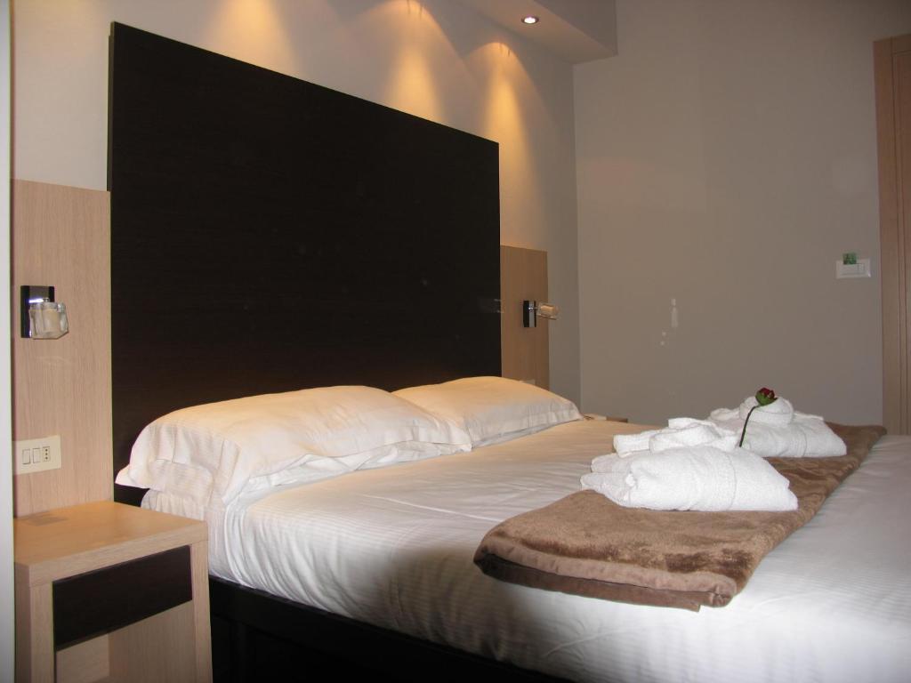 Hotel Aiglon Ρίμινι Εξωτερικό φωτογραφία