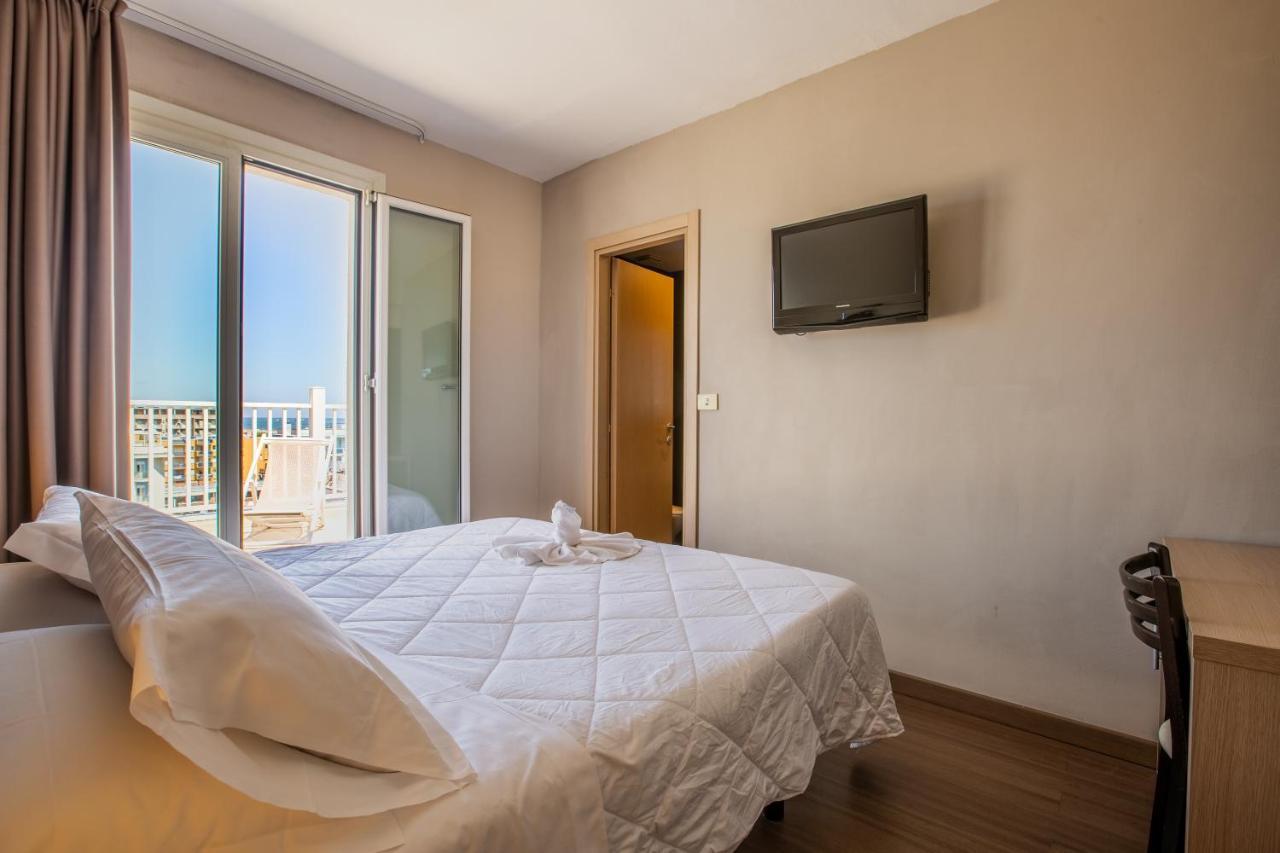 Hotel Aiglon Ρίμινι Εξωτερικό φωτογραφία