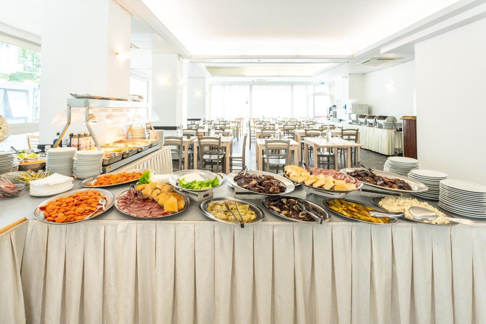 Hotel Aiglon Ρίμινι Εξωτερικό φωτογραφία
