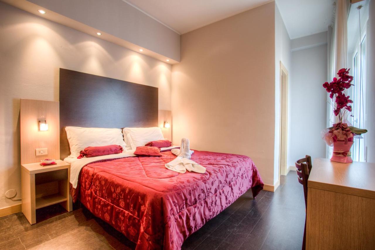 Hotel Aiglon Ρίμινι Εξωτερικό φωτογραφία
