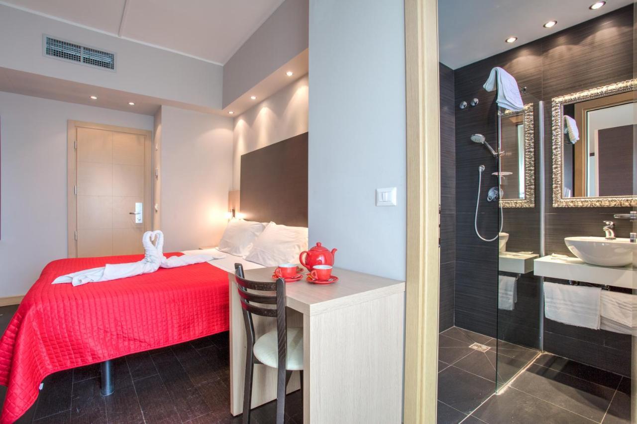 Hotel Aiglon Ρίμινι Εξωτερικό φωτογραφία
